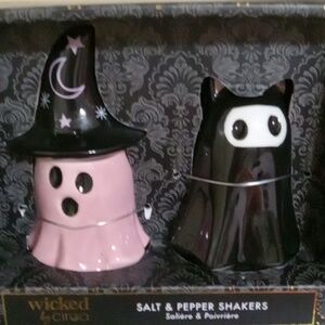 Halloween Ghosts Salt & Pepper Shakers 👻👻👻